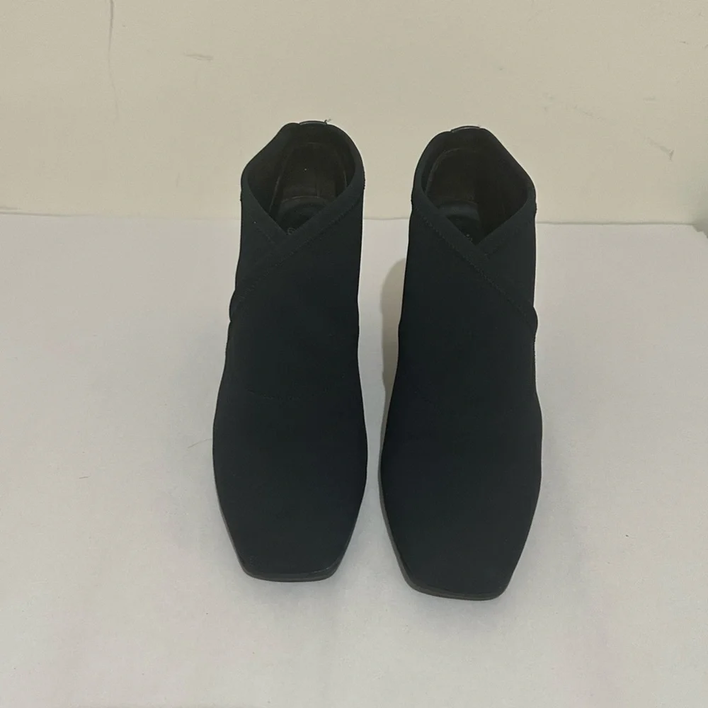 Donald J. Pliner 9M Reya Neoprene Black 4” Heel Booties Office Career